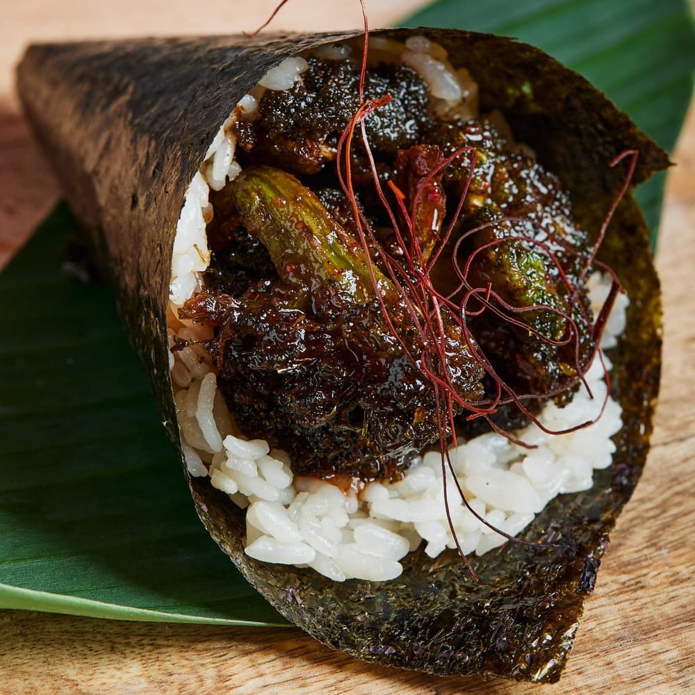 Handroll Burnt broccoli- vegan shoyu