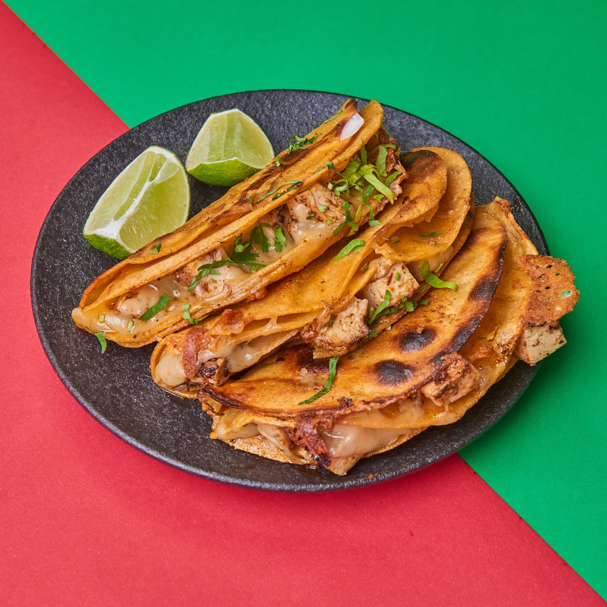 Quesabirria de pollo